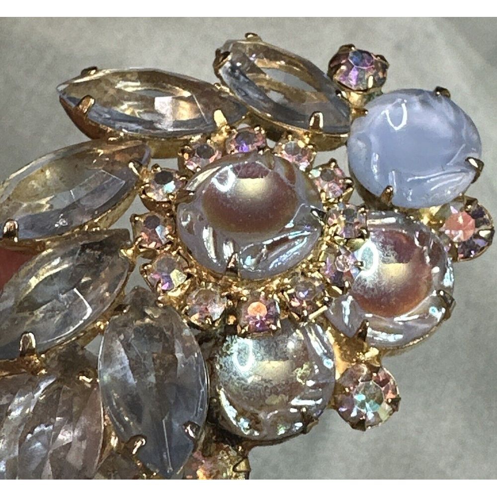 Antique or vintage iridescent aurora borealis flower crystal pin or brooch - Picture 7 of 9